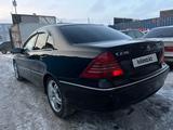 Mercedes-Benz C 180 2004 годаfor2 850 000 тг. в Астана – фото 2