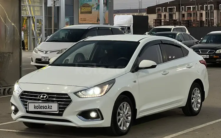 Hyundai Accent 2018 года за 6 150 000 тг. в Актобе