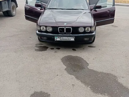 BMW 730 1990 года за 1 300 000 тг. в Алматы – фото 5