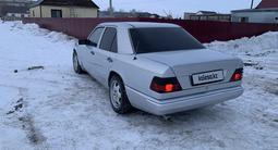 Mercedes-Benz E 200 1994 года за 2 150 000 тг. в Костанай – фото 2