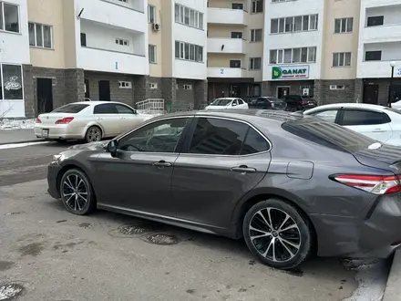 Toyota Camry 2020 года за 13 500 000 тг. в Астана – фото 8