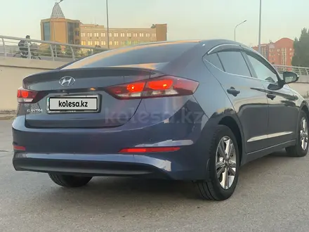 Hyundai Elantra 2018 годаүшін7 800 000 тг. в Астана – фото 3