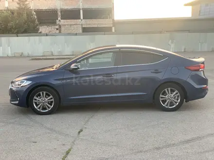 Hyundai Elantra 2018 годаүшін7 800 000 тг. в Астана – фото 6