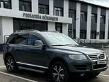 Volkswagen Touareg 2007 года за 6 500 000 тг. в Степногорск – фото 5