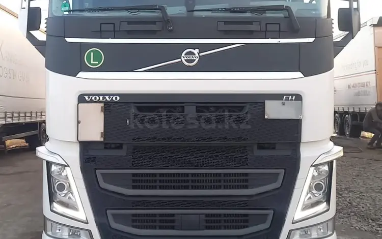 Volvo  FH 2018 года за 35 000 000 тг. в Алматы