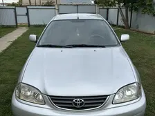 Toyota Avensis, 2002