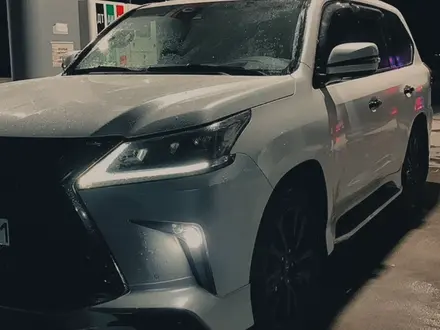 Lexus LX 570 2021 года за 59 000 000 тг. в Астана