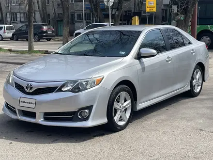 Toyota Camry 2014 года за 9 100 000 тг. в Алматы – фото 2