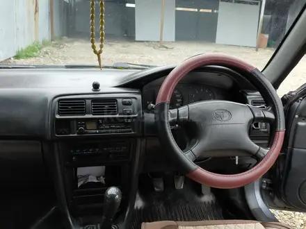 Toyota Corolla 1996 годаүшін1 350 000 тг. в Усть-Каменогорск – фото 2
