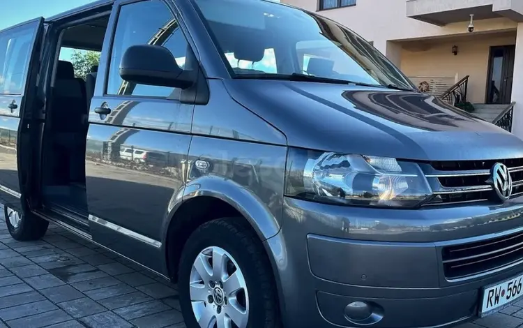 Volkswagen Multivan 2014 года за 253 545 тг. в Алматы