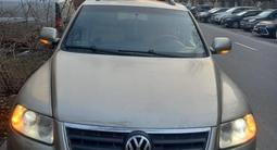 Volkswagen Touareg 2006 года за 4 700 000 тг. в Алматы – фото 3