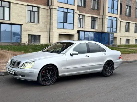 Mercedes-Benz S 320 2002 года за 4 000 000 тг. в Караганда – фото 4