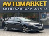 Toyota Camry 2013 года за 7 600 000 тг. в Уральск – фото 2