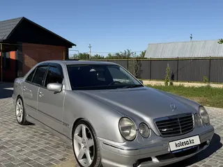 Mercedes-Benz E 55 AMG