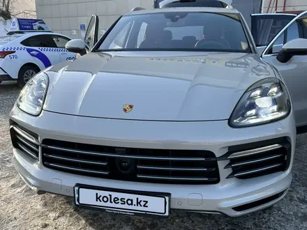 Porsche Cayenne 2021 года за 52 000 000 тг. в Караганда