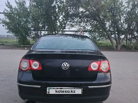 Volkswagen Passat 2006 годаүшін3 000 000 тг. в Алматы – фото 3