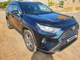 Toyota RAV4 2020 года за 12 500 000 тг. в Астана – фото 2