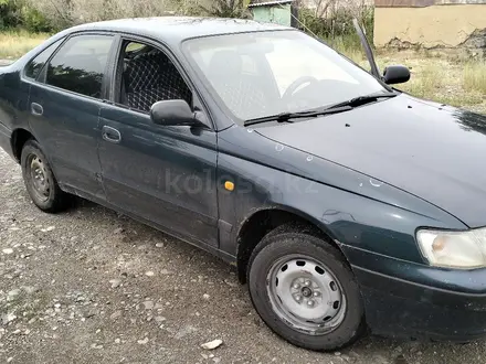 Toyota Carina E 1995 года за 2 000 000 тг. в Зайсан – фото 2