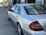 Mercedes-Benz E 220 2003 года за 4 500 000 тг. в Жанаозен – фото 5