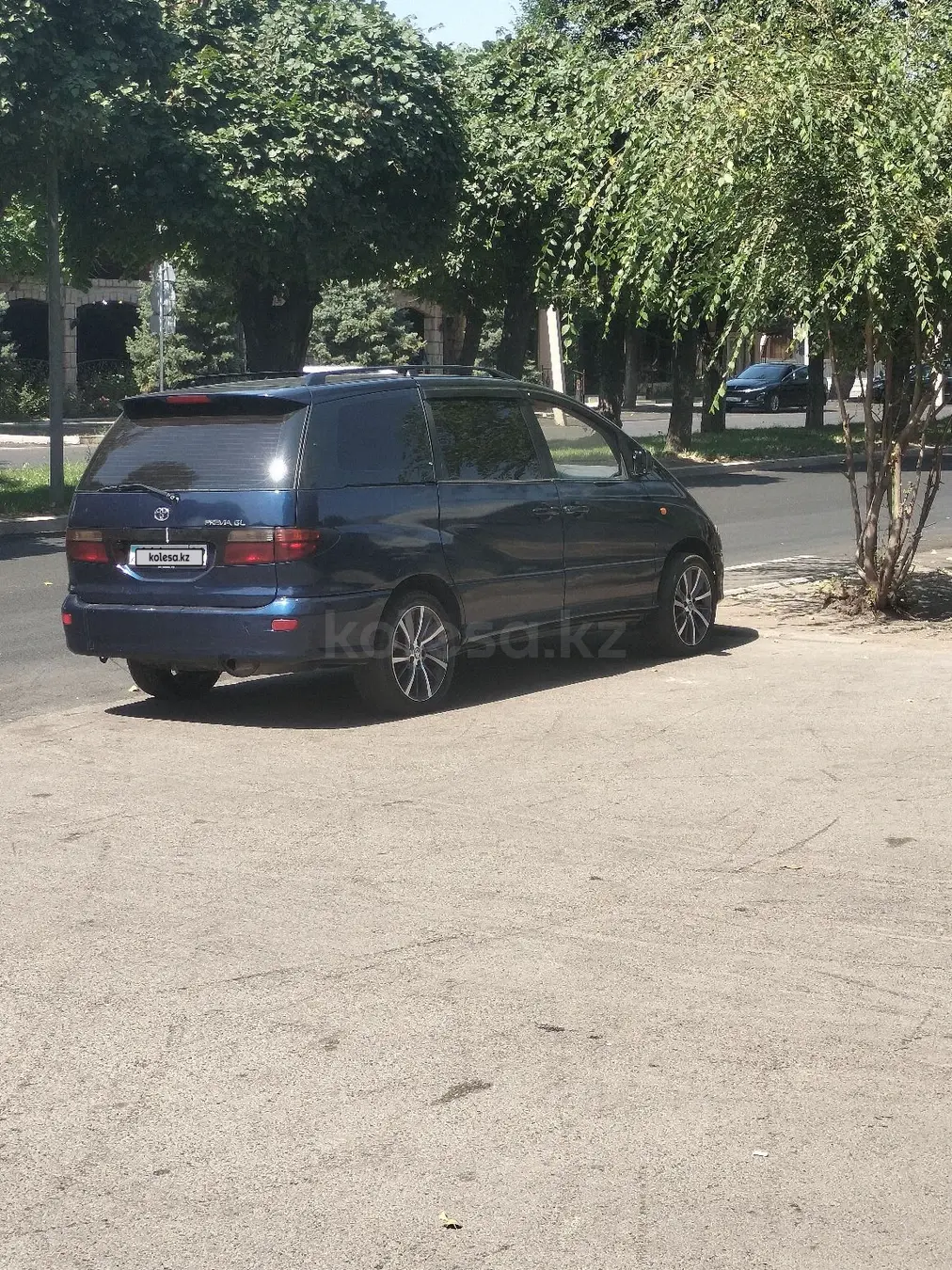 Toyota Previa, 2000