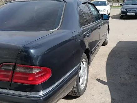Mercedes-Benz E 280 1996 года за 2 650 000 тг. в Алматы – фото 2
