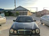 Mercedes-Benz E 320 2001 годаүшін5 400 000 тг. в Жанаозен – фото 2