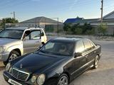 Mercedes-Benz E 320 2001 года за 5 400 000 тг. в Жанаозен