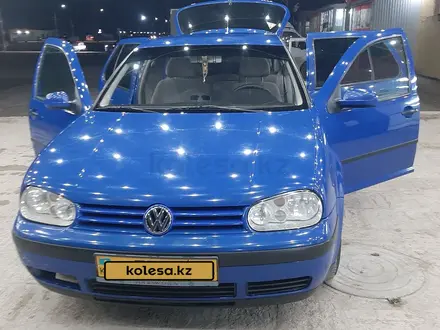 Volkswagen Golf 2000 года за 2 100 000 тг. в Жанаозен