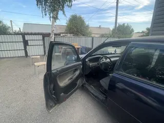 Mazda Cronos