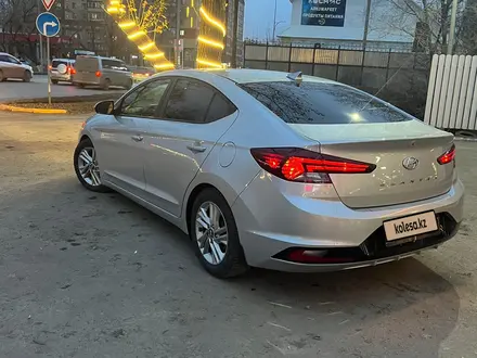 Hyundai Elantra 2018 года за 5 200 000 тг. в Уральск – фото 13