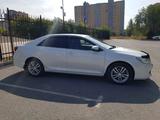 Toyota Camry 2014 года за 10 500 000 тг. в Караганда – фото 4