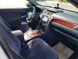 Toyota Camry 2014 года за 9 000 000 тг. в Караганда – фото 2