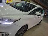 Kia Carens 2014 годаүшін7 100 000 тг. в Актау