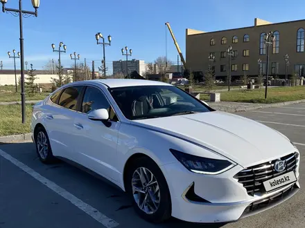 Hyundai Sonata 2020 года за 12 000 000 тг. в Усть-Каменогорск