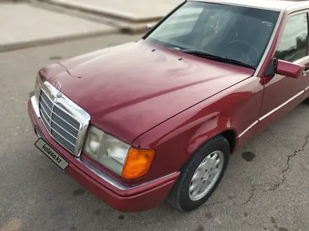 Mercedes-Benz E 230 1992 года за 1 700 000 тг. в Тараз – фото 17