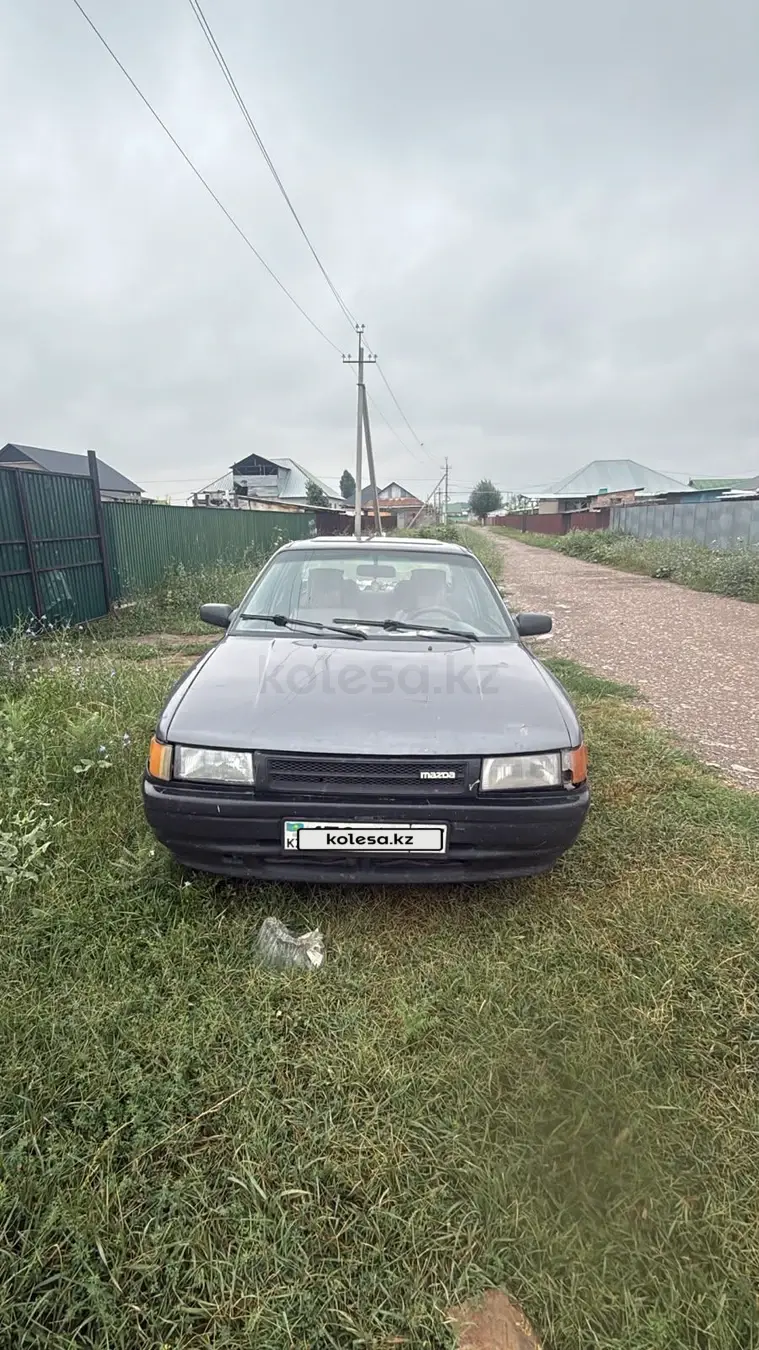 Mazda 323, 1990