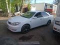 Toyota Camry 2005 года за 4 200 000 тг. в Усть-Каменогорск – фото 2