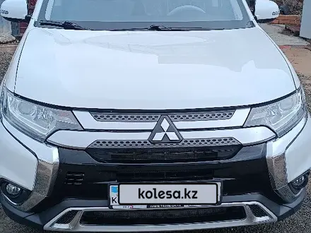 Mitsubishi Outlander 2020 года за 12 800 000 тг. в Атырау – фото 3