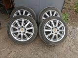 Диски оригинальные Porsche Cayenne R17 5x130 вместе с резиной за 130 000 тг. в Алматы