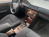 Mercedes-Benz E 220 1995 года за 3 500 000 тг. в Тараз – фото 4