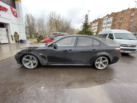 BMW 530 2008 года за 7 200 000 тг. в Астана – фото 2