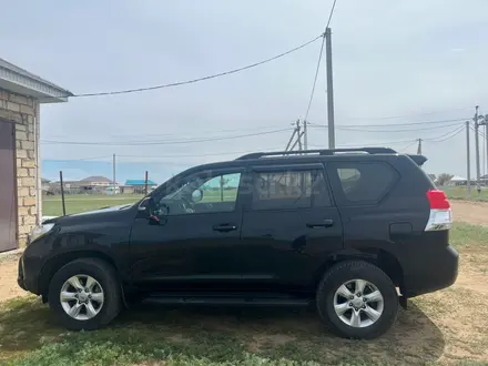 Toyota Land Cruiser Prado 2010 года за 12 800 000 тг. в Актобе – фото 2
