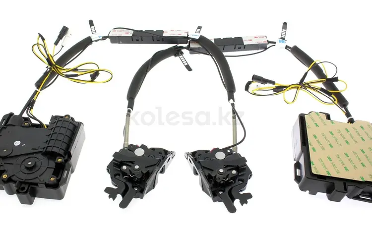 Доводчики дверей (присоски) BMW за 350 000 тг. в Алматы