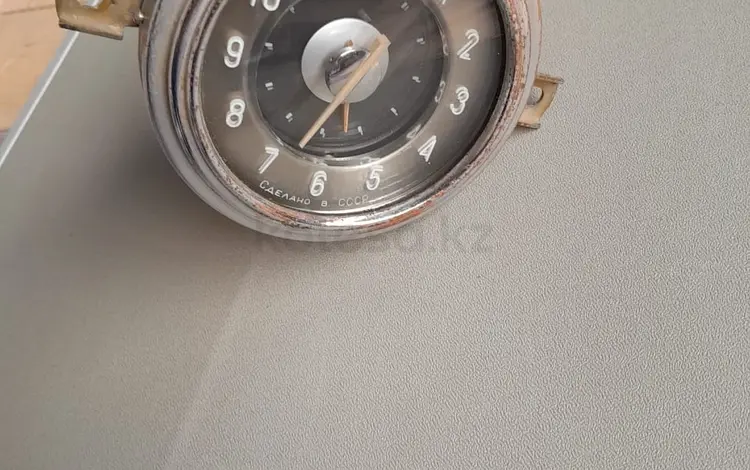 Часы салона. за 12 000 тг. в Шымкент