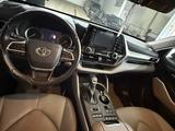 Toyota Highlander 2022 года за 20 000 000 тг. в Астана – фото 3