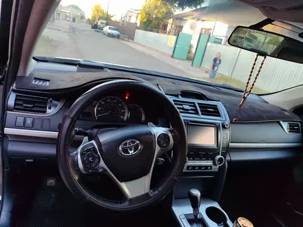 Toyota Camry 2014 года за 8 800 000 тг. в Кулан – фото 5