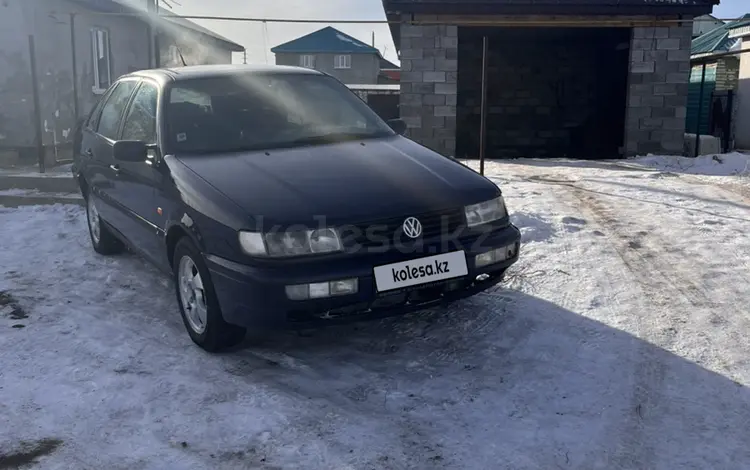 Volkswagen Passat 1994 годаүшін1 800 000 тг. в Актобе