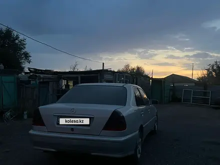 Mercedes-Benz C 200 1998 года за 2 500 000 тг. в Караганда – фото 6