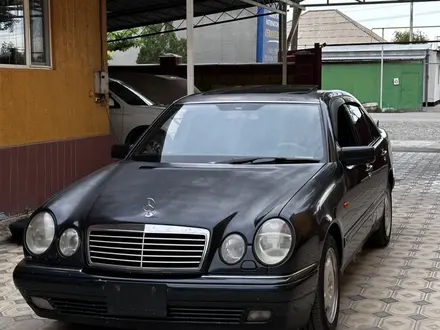 Mercedes-Benz E 320 1998 года за 3 700 000 тг. в Жаркент