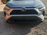 Toyota RAV4 2021 года за 10 500 000 тг. в Актобе – фото 5